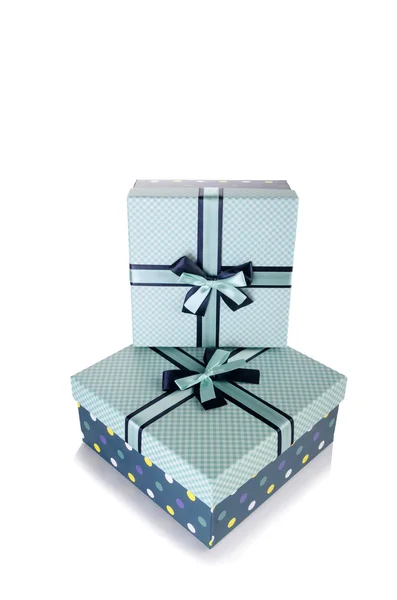 Подарункові коробки ізольовані на білому тлі — стокове фото