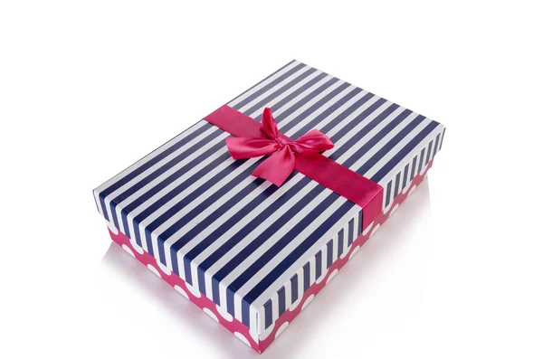 Geschenkboxen isoliert auf weißem Hintergrund — Stockfoto