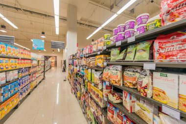 Dubai - 7 Ocak 2014: Dubai süpermarket gamex Ocak 7