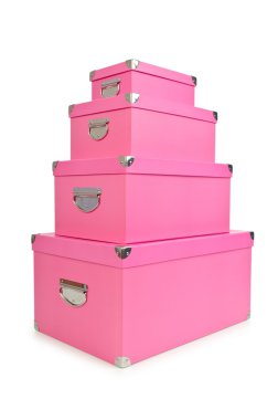 pembe giftboxes üzerinde beyaz izole