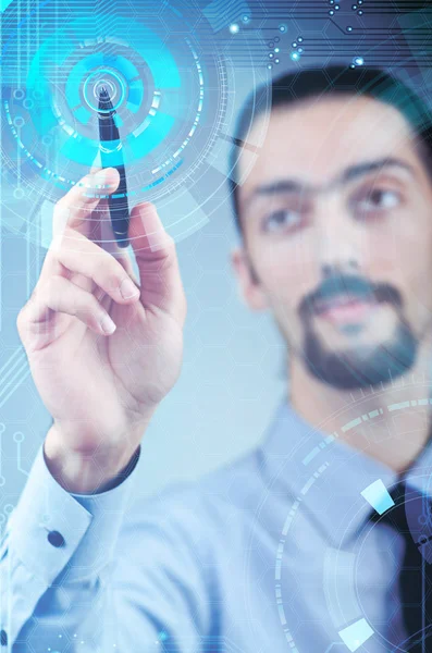 Geschäftsmann drückt virtuelle Knöpfe in futuristischem Konzept — Stockfoto