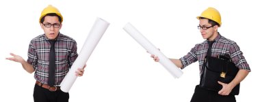 Beyaz üzerinde planları olan komik bir adam.