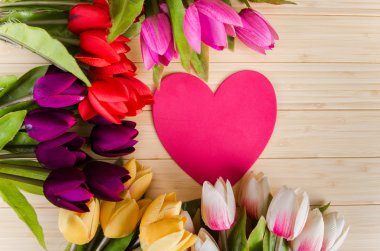 Lale çiçek ile boşaltmak metniniz için düzenlenmiş