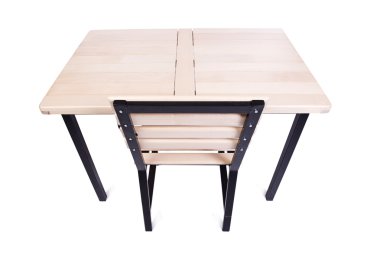 Üzerinde beyaz izole masa mobilya