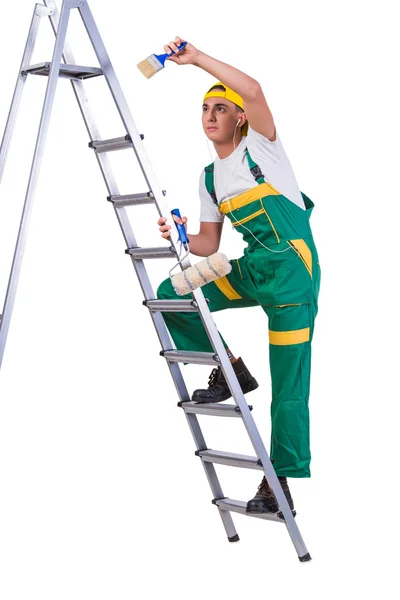 Jovem reparador pintor escalada escada isolada em branco — Fotografia de Stock