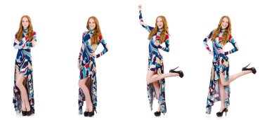 Beyaz elbiseli, mavi elbiseli çekici bir kadın.