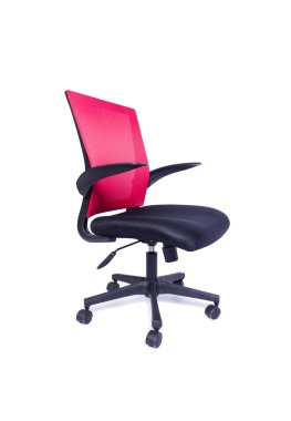 Beyaz arka plan üzerinde izole kırmızı ofis koltuğu