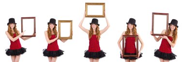 Kırmızı benekli elbiseli güzel kız resim çerçeveli izole