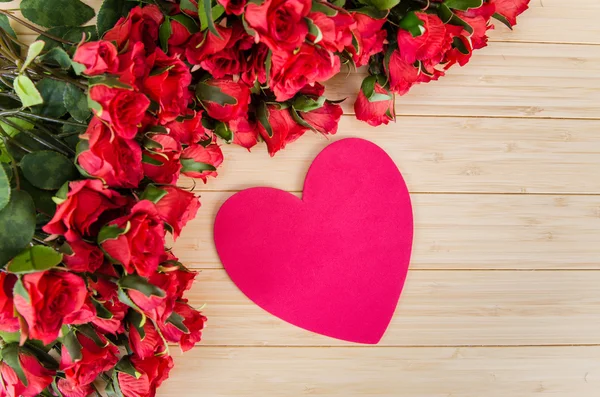 Roses and heart shape card for your message — Stock Photo, Image