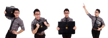 Evrak çantalı genç bir çalışan beyaza izole edilmiş.