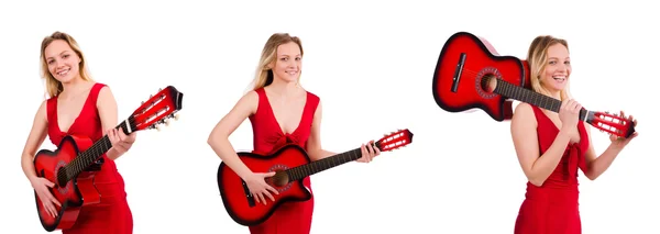 Linda chica sosteniendo la guitarra aislada en blanco —  Fotos de Stock