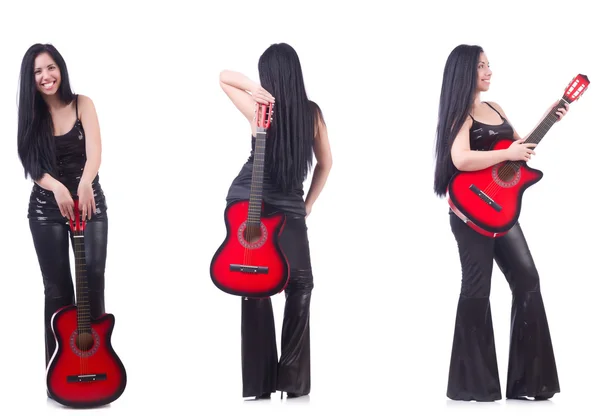 Kobieta gra na gitarze odizolowany na białym — Zdjęcie stockowe