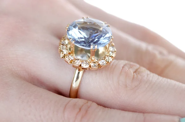 Parmağına taktığın mücevher yüzüğü. — Stok fotoğraf