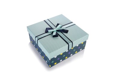 Beyaz arka plan üzerinde izole Giftboxes