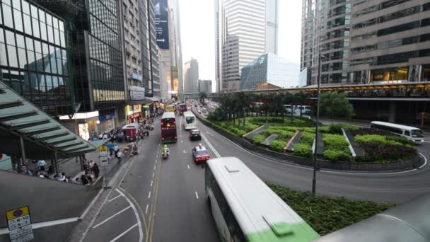 Hong Kong - 29 de julho de 2014: Tráfego movimentado em 29 de julho em Hong Kong, China. Hong Kong tem um tráfego rodoviário muito intenso — Vídeo de Stock