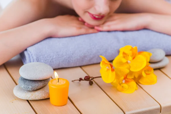 Young woman in spa concept — Stock Photo, Image