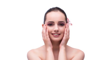 Genç kadının üzerinde beyaz izole güzel yüzü