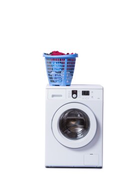 Çamaşır Makinesi Beyaz Arkaplanda İzole Edildi