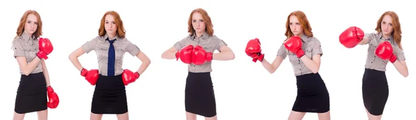 Collage einer Geschäftsfrau mit Boxhandschuhen auf Weiß — Stockfoto