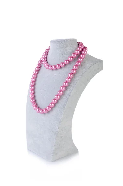 Collar de perlas aislado en el fondo blanco —  Fotos de Stock