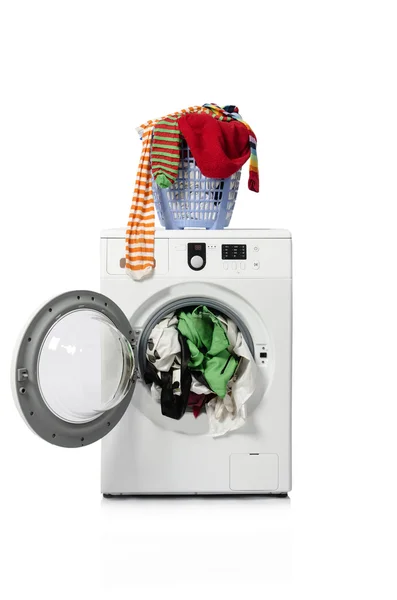 Pračka izolované na bílém pozadí — Stock fotografie