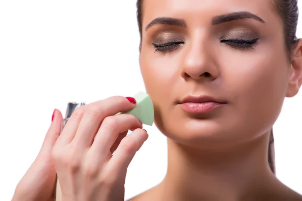 Bella donna durante la sessione di cosmetici per il trucco — Foto Stock