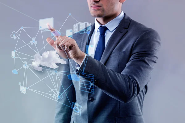 Joven empresario en concepto de cloud computing — Foto de Stock