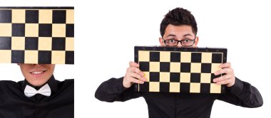 Beyaz üzerine izole komik satranç oyuncusu