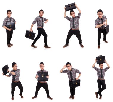 Evrak çantalı genç bir çalışan beyaza izole edilmiş.