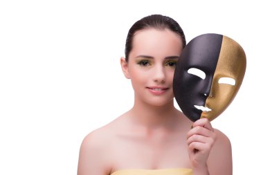 Genç kadın üzerinde beyaz izole maskesi
