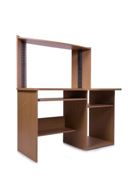 Beyaz arka plan üzerinde izole bilgisayar ev büro