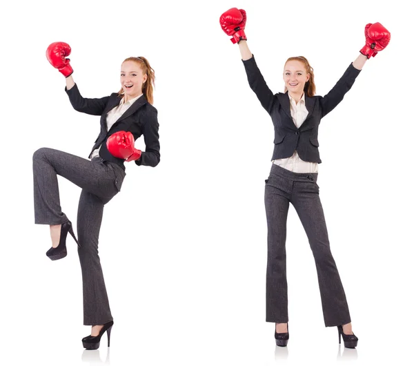 Mulher empresária com luvas de boxe em branco — Fotografia de Stock