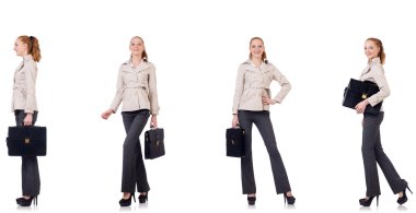 Evrak çantalı iş kadını beyaza izole edilmiş.