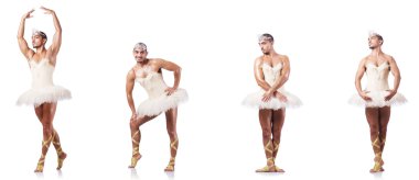 Beyaz bale etekli adam izole edilmiş.