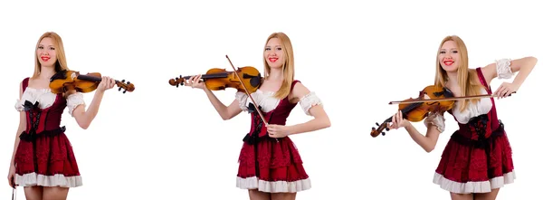 Баварская девушка играет на скрипке изолированно на белом — стоковое фото