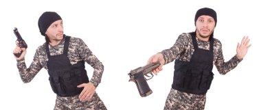 Silahlı asker beyazı izole etti.