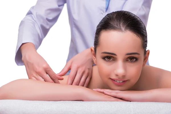 Vrouw in spa gezondheid concept — Stockfoto