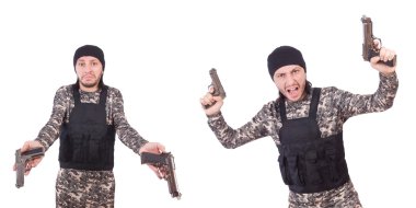 Silahlı asker beyazı izole etti.