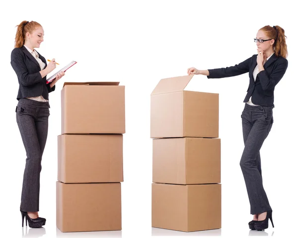 Empresaria con cajas aisladas en blanco — Foto de Stock