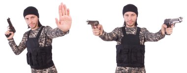 Silahlı asker beyazı izole etti.