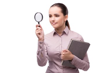 Beyaz izole büyüteç ile genç öğrenci