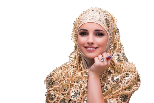Muslimské ženy v zlatý kryt izolované na bílém — Stock fotografie