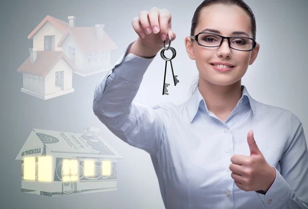 Geschäftsfrau in Immobilienhypothekenkonzept — Stockfoto