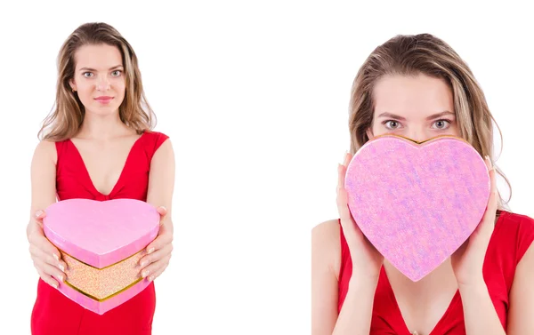 Bonita chica sosteniendo caja de regalo aislada en blanco — Foto de Stock