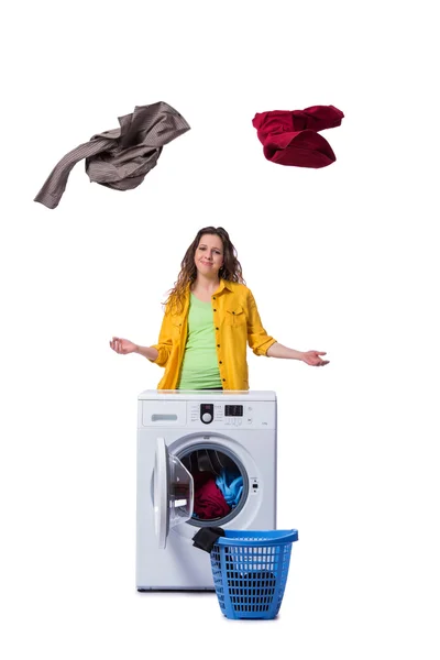 Mulher sentindo-se suja depois de lavar a roupa suja — Fotografia de Stock