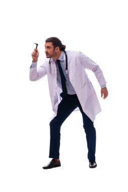 Genç erkek doktor beyazı izole etti.