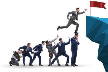 Kariyer gelişimi konsepti iş adamlarının merdivenlere tırmanması