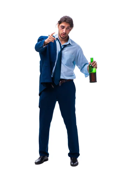 Junge männliche Angestellte alkoholisiert auf weiß isoliert — Stockfoto