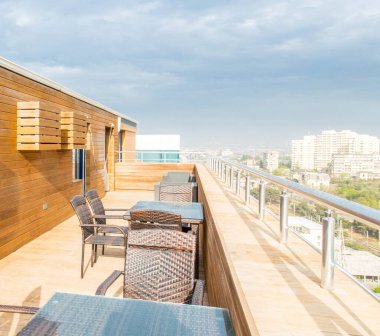 Teras kafe en üst katta.