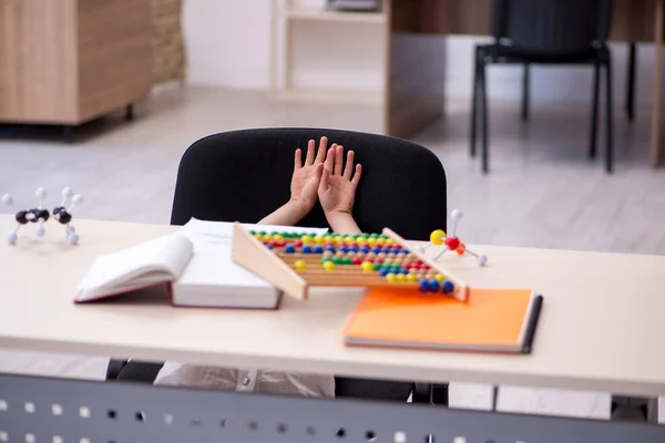 Small girl preparing for exams at home — Stock Photo, Image